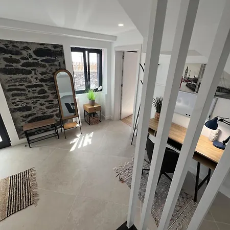 Sun, View & Serenity House In Sao Goncalo Funchal (Madeira)